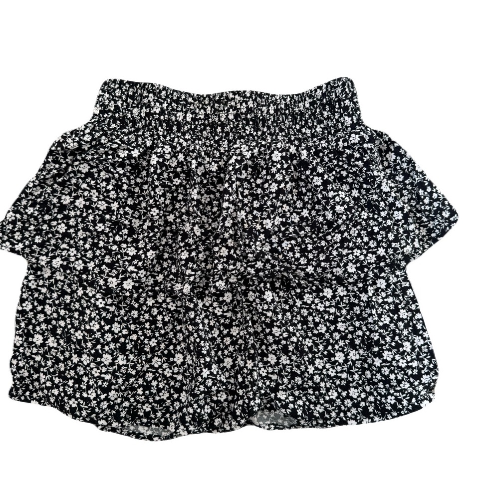 BP. Monochrome Floral Skirt size XS, like new